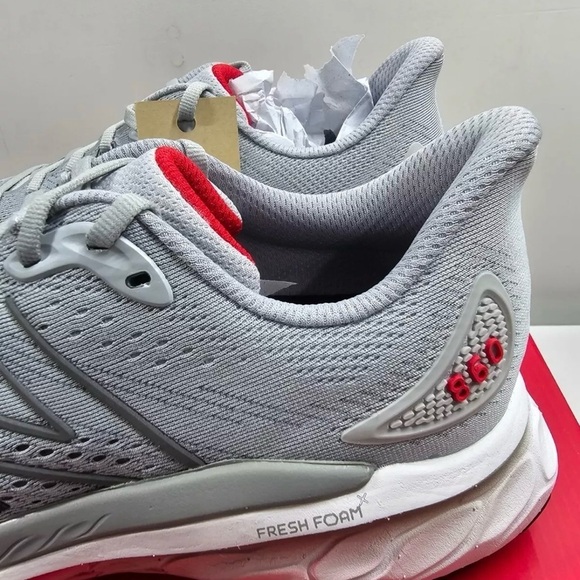 NIB Men's Size 9 New Balance Fresh Foam Running Shoe 🏃🏃🔥🔥 - Picture 5 of 8